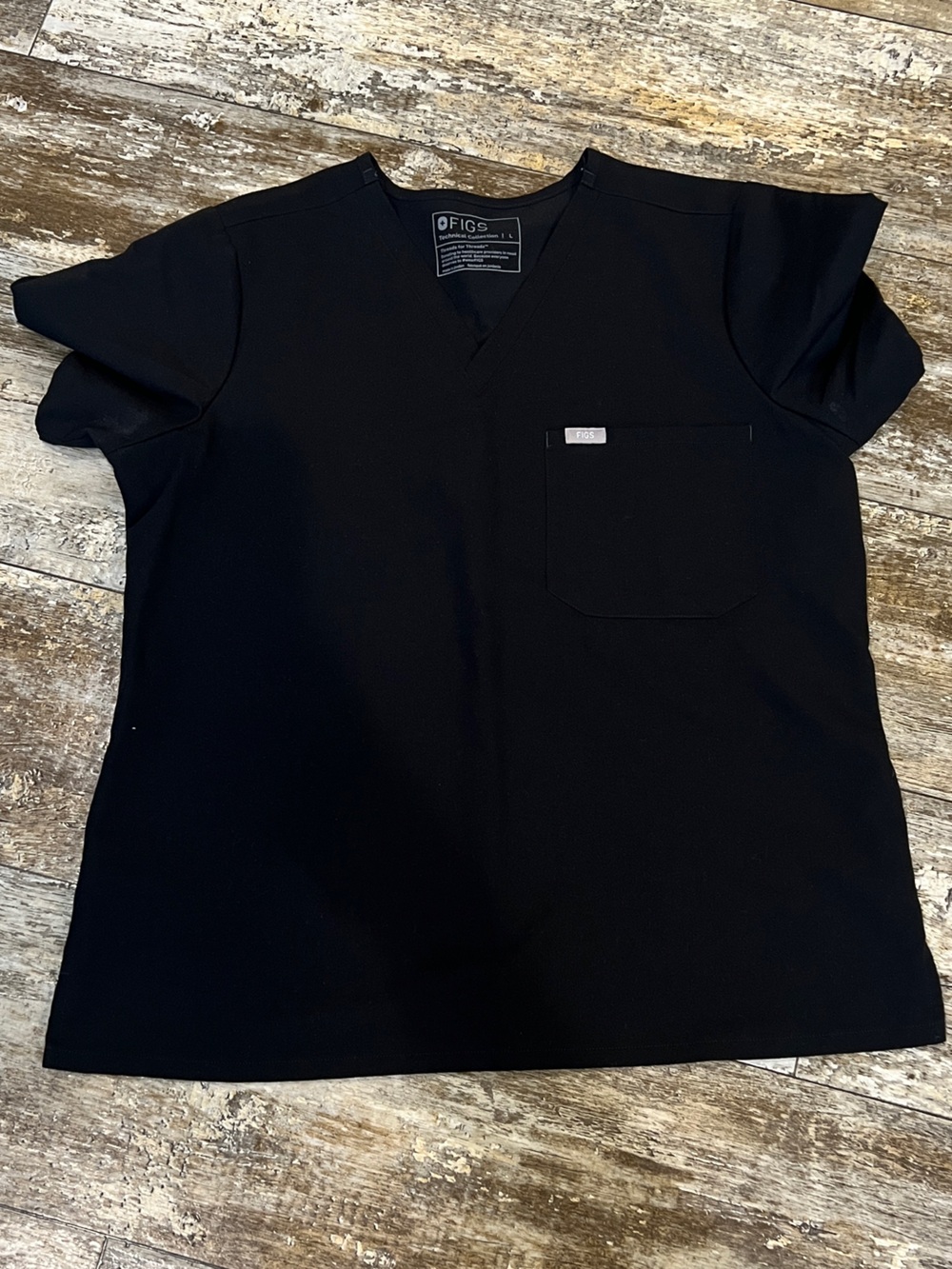 Figs one pocket top